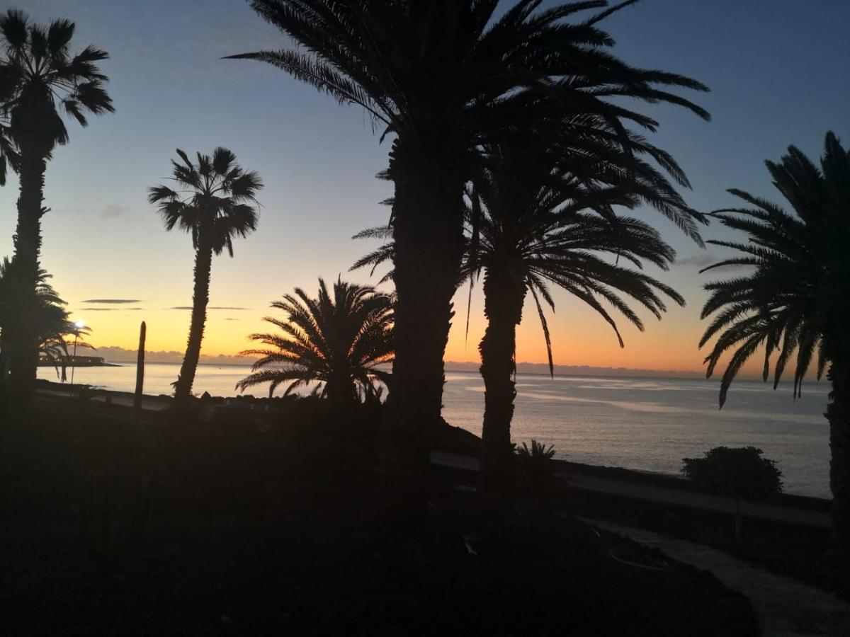 Apartamento Luca 05 En Playa Roca Costa Teguise Buitenkant foto