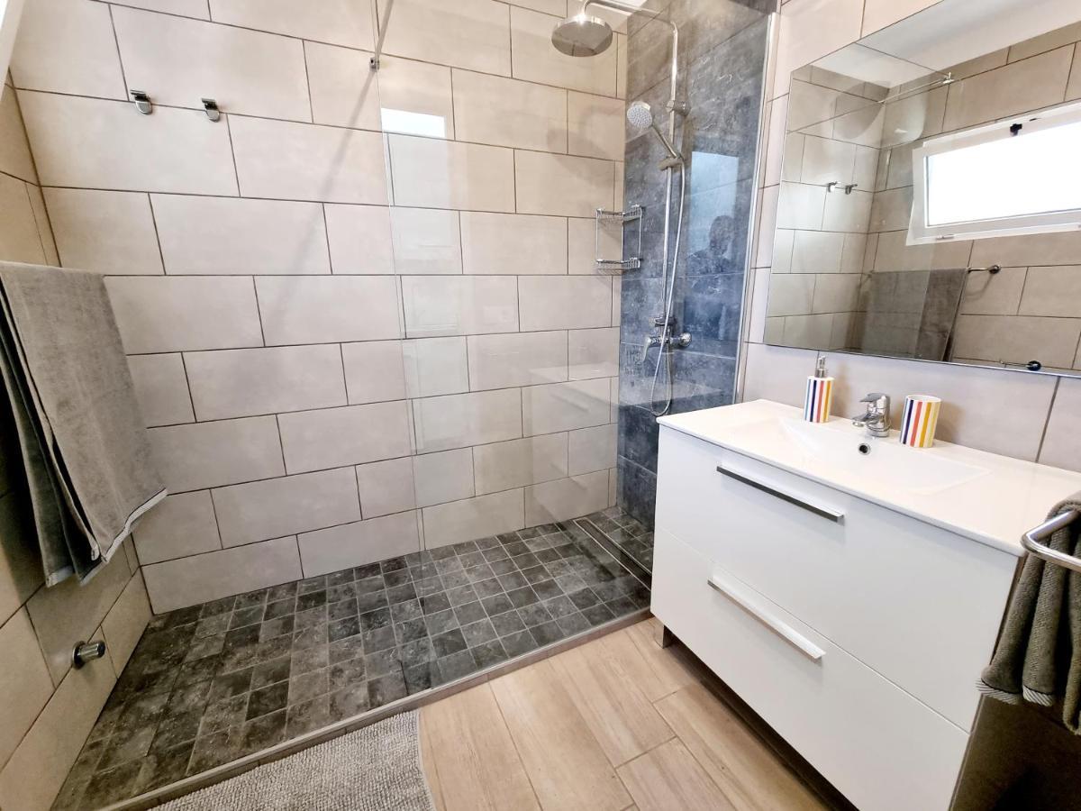 Apartamento Luca 05 En Playa Roca Costa Teguise Buitenkant foto