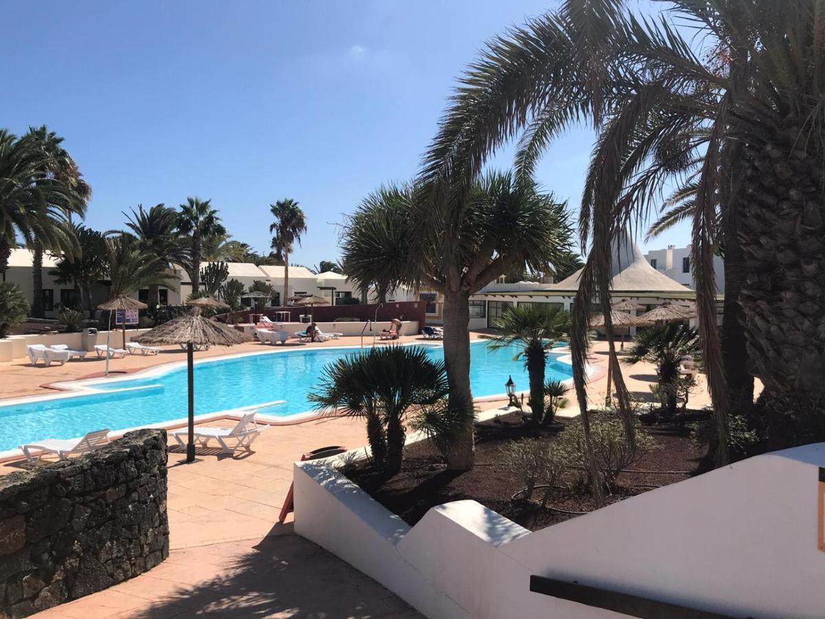 Apartamento Luca 05 En Playa Roca Costa Teguise Buitenkant foto